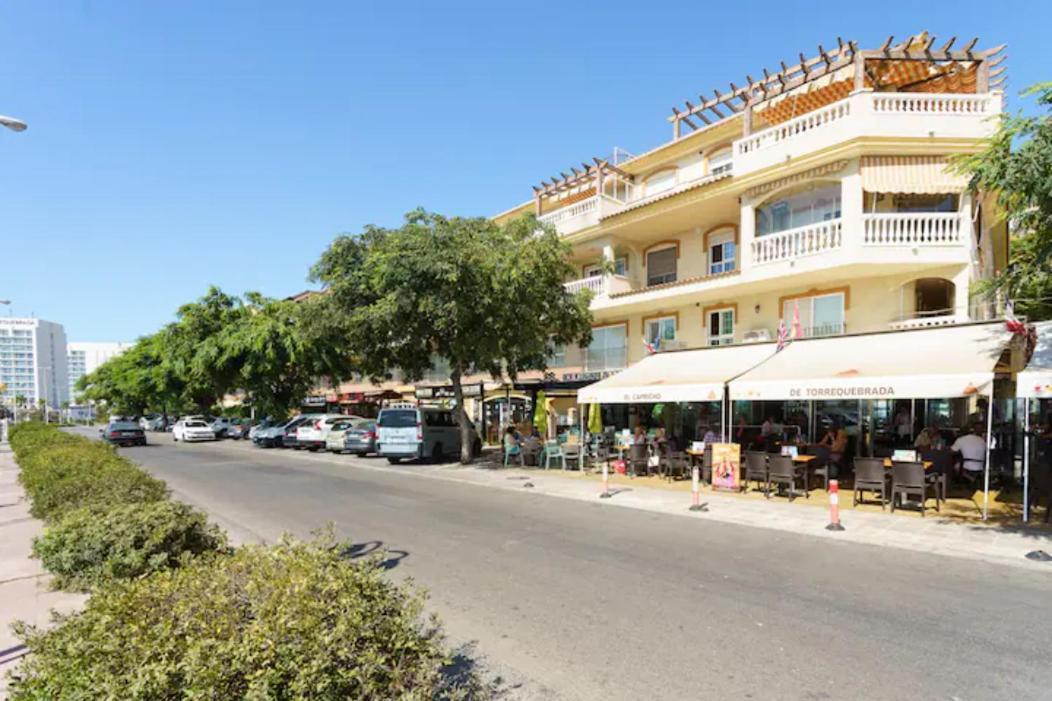Chic Beachfront Flat With Amazing Sea Views And Private Indoor Parking * Benalmádena