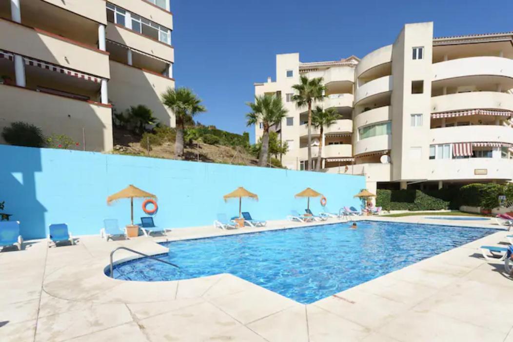 Chic Beachfront Flat With Amazing Sea Views And Private Indoor Parking * Benalmádena